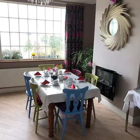 Cherry Tree Bed & Breakfast 3*