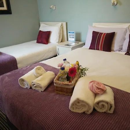 Cherry Tree לינה וארוחת בוקר 3*